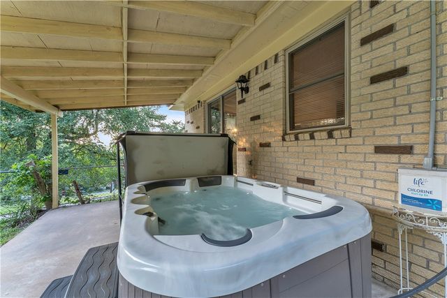 451 W Horn Street, Fayetteville, AR 72701