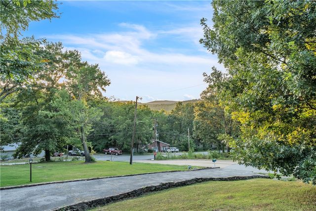 451 W Horn Street, Fayetteville, AR 72701