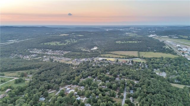 451 W Horn Street, Fayetteville, AR 72701