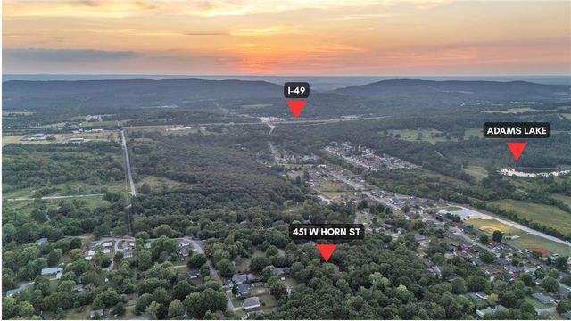 451 W Horn Street, Fayetteville, AR 72701