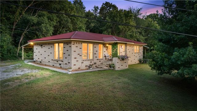 451 W Horn Street, Fayetteville, AR 72701