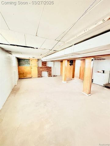 3886 Comstock Street, Hamtramck, MI 48212