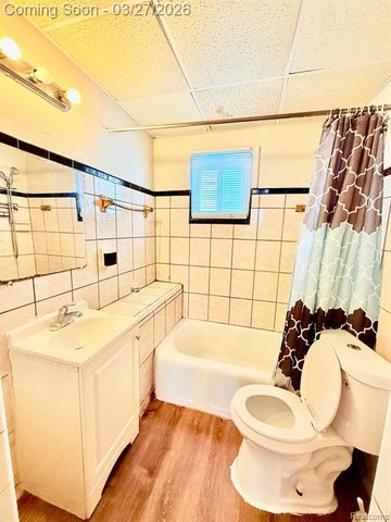 3886 Comstock Street, Hamtramck, MI 48212