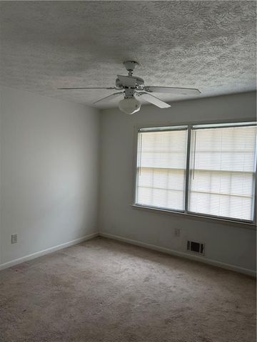 5252 Enchanted SW Cove, Lilburn, GA 30047