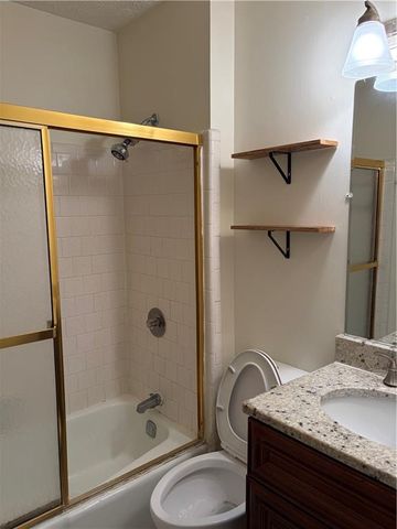 5252 Enchanted SW Cove, Lilburn, GA 30047