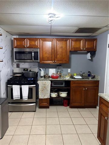 5252 Enchanted SW Cove, Lilburn, GA 30047