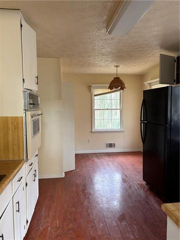 5252 Enchanted SW Cove, Lilburn, GA 30047