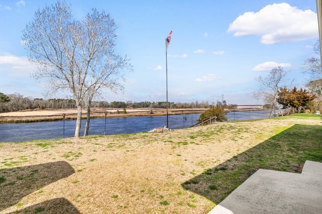 815 Waterway Dr., North Myrtle Beach, SC 29582