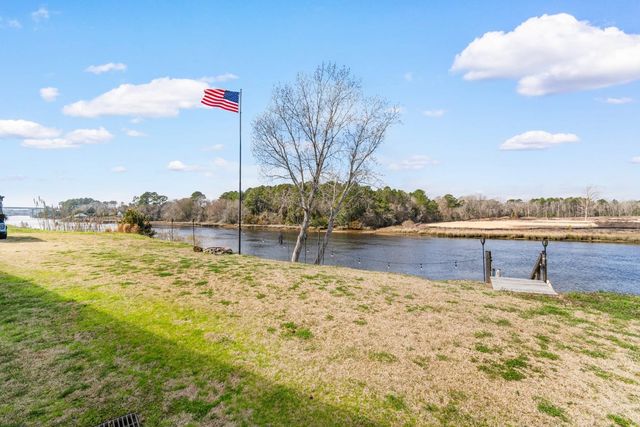 815 Waterway Dr., North Myrtle Beach, SC 29582