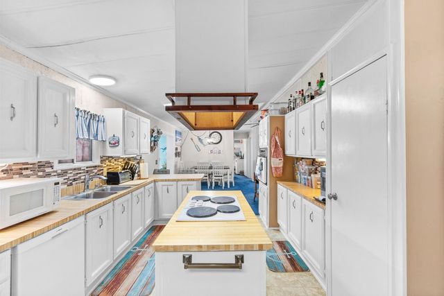 815 Waterway Dr., North Myrtle Beach, SC 29582