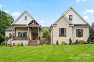 867 Bellegray Road, Clover, SC 29710