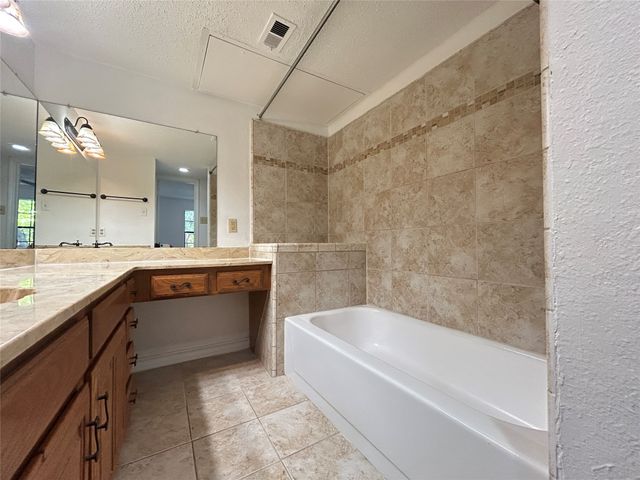 6509 Hickock Drive 2C, Fort Worth, TX 76116
