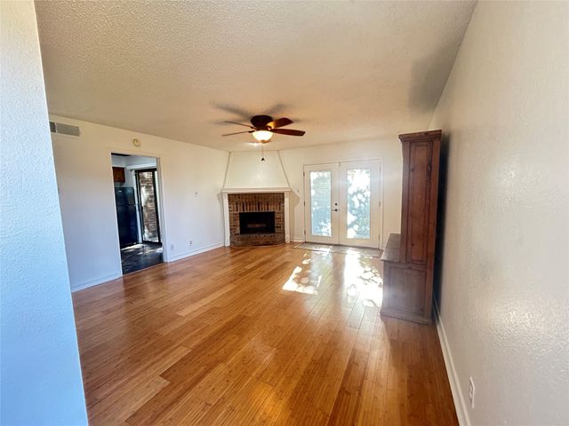 6509 Hickock Drive 2C, Fort Worth, TX 76116