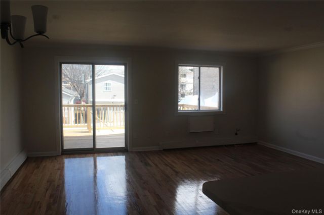 274 Robinson Avenue 1, Bronx, NY 10465