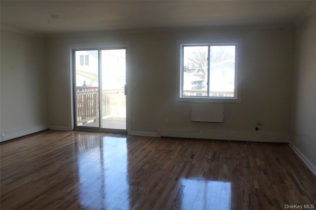274 Robinson Avenue 1, Bronx, NY 10465