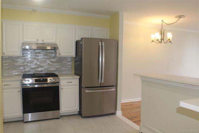 274 Robinson Avenue 1, Bronx, NY 10465