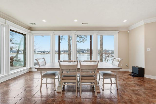 6717 Kensington Drive, Benton, AR 72019