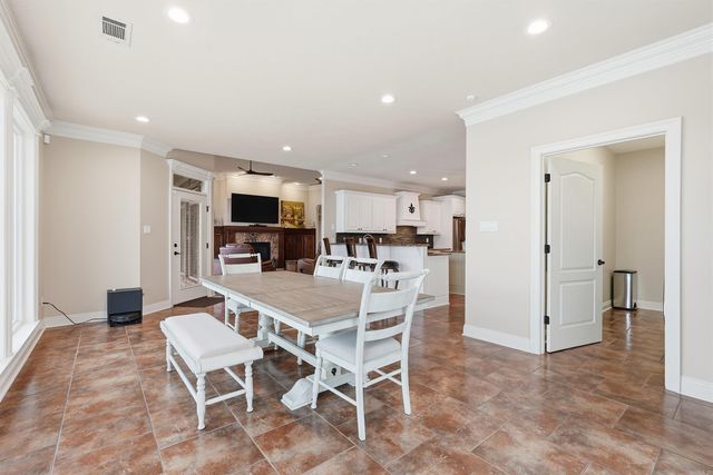 6717 Kensington Drive, Benton, AR 72019