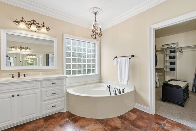 6717 Kensington Drive, Benton, AR 72019