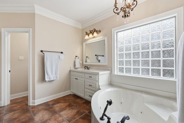 6717 Kensington Drive, Benton, AR 72019