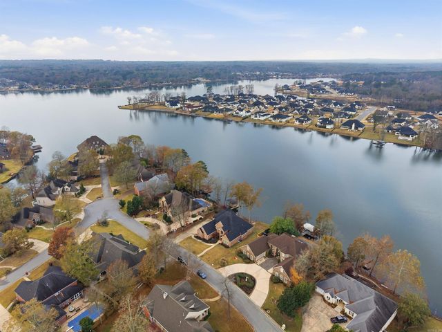 6717 Kensington Drive, Benton, AR 72019