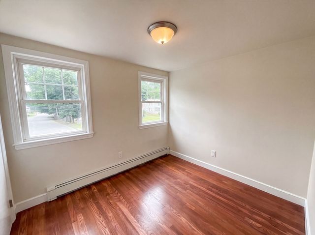 48 Woodlawn St, Randolph, MA 02368