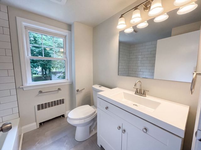 48 Woodlawn St, Randolph, MA 02368