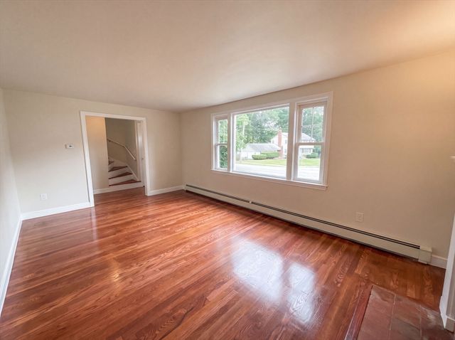 48 Woodlawn St, Randolph, MA 02368