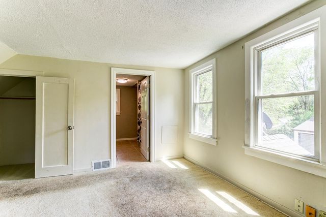 1612 County Road C E, Maplewood, MN 55109