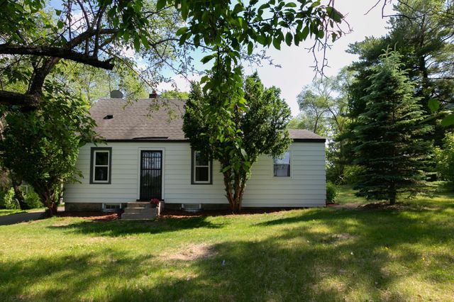 1612 County Road C E, Maplewood, MN 55109