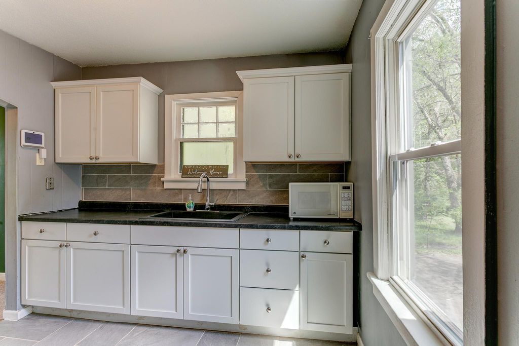 1612 County Road C E, Maplewood, MN 55109 — photo 3
