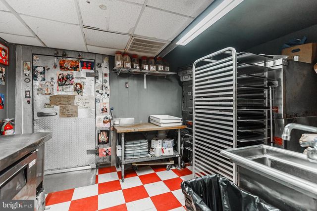 100 SNYDER AVE, Philadelphia, PA 19148