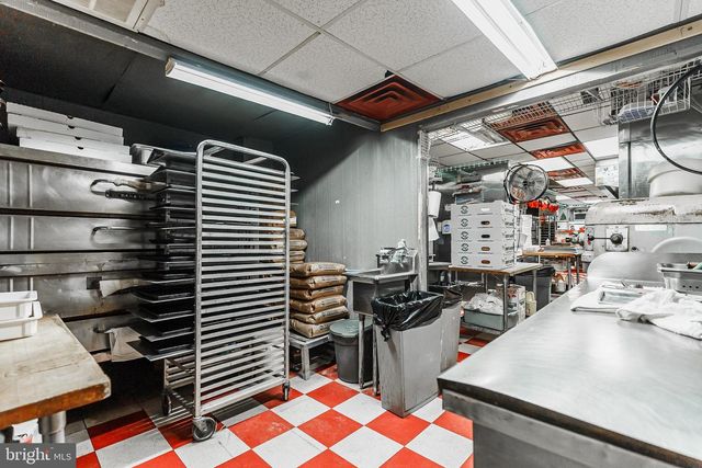 100 SNYDER AVE, Philadelphia, PA 19148