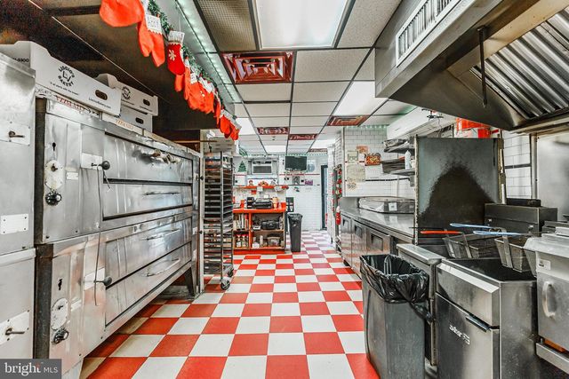 100 SNYDER AVE, Philadelphia, PA 19148