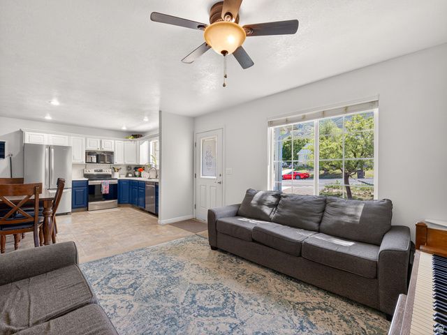 307 N PEACH ST, Santaquin, UT 84655