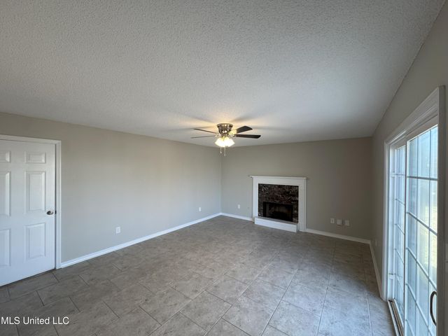 4656 Kelly Court, Ocean Springs, MS 39564