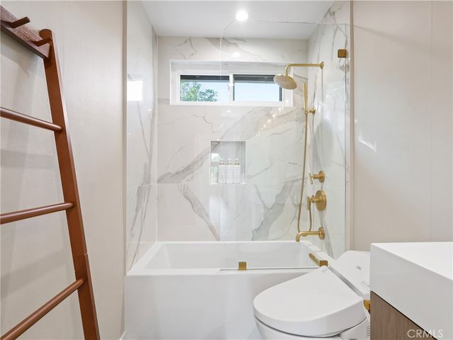 7819 Goldmine Lane, Lake Balboa, CA 91406
