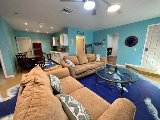 406 SE Justine Terrace, Port St Lucie, FL 34983