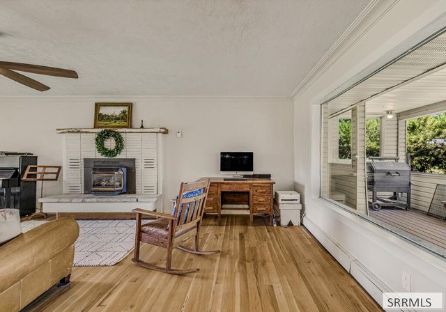 939 S 45th E, Idaho Falls, ID 83401