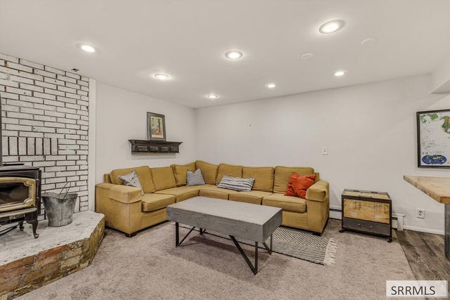 939 S 45th E, Idaho Falls, ID 83401