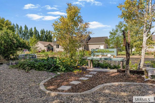 939 S 45th E, Idaho Falls, ID 83401