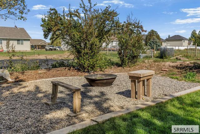 939 S 45th E, Idaho Falls, ID 83401