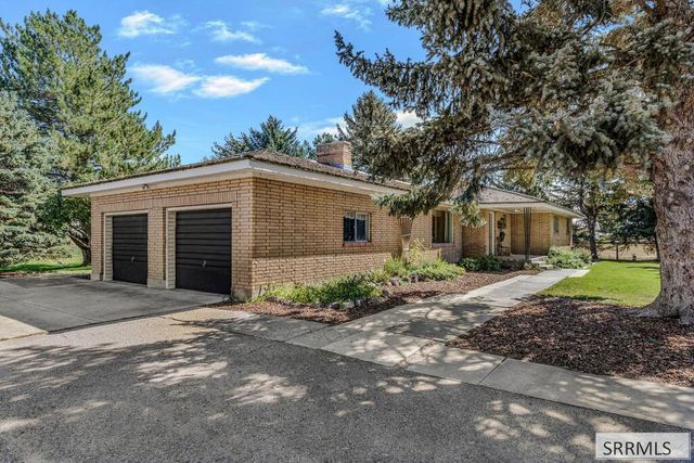 939 S 45th E, Idaho Falls, ID 83401