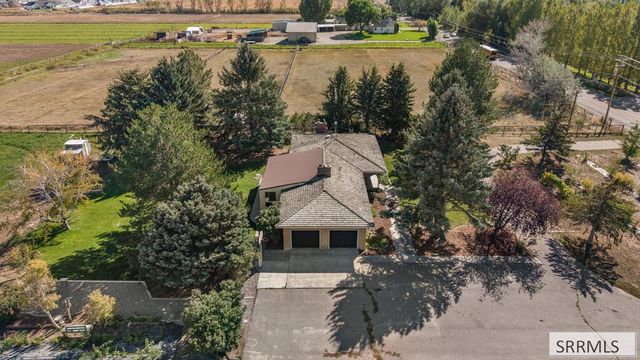 939 S 45th E, Idaho Falls, ID 83401