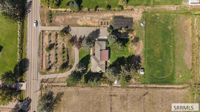 939 S 45th E, Idaho Falls, ID 83401