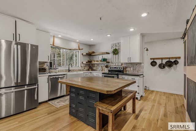 939 S 45th E, Idaho Falls, ID 83401