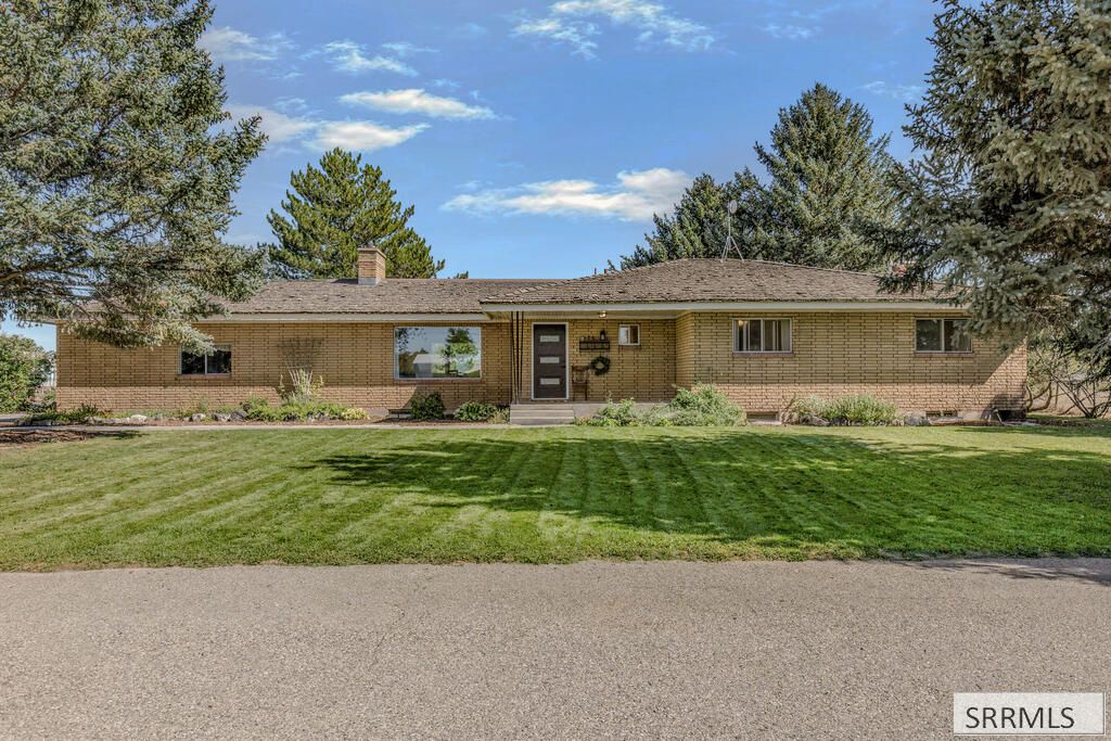 939 S 45th E, Idaho Falls, ID 83401