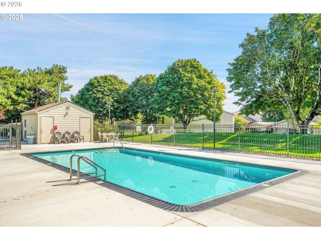9955 Sw TRAPPER Ter, Beaverton, OR 97008