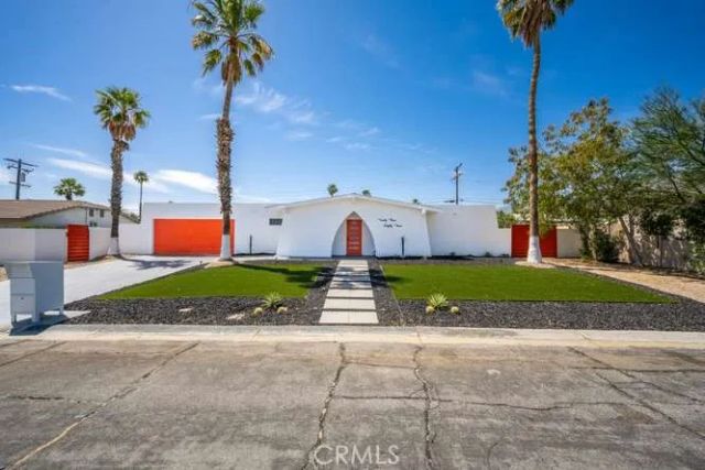 2383 E Bellamy, Palm Springs, CA 92262