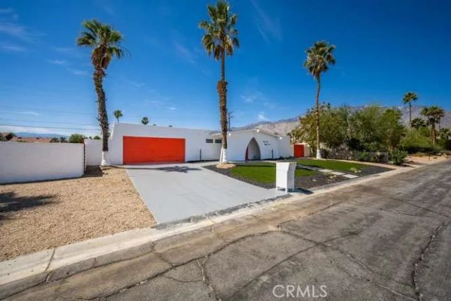 2383 E Bellamy, Palm Springs, CA 92262